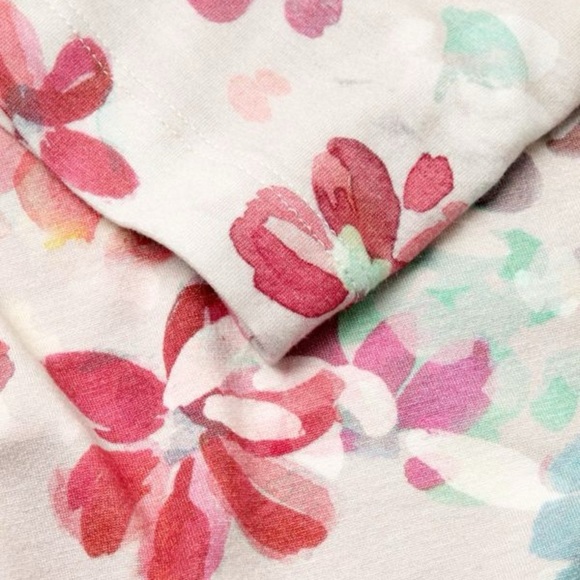 ST. JOHN
Brush-Stroke Floral Stretch Top (T1) - Picture 4 of 9